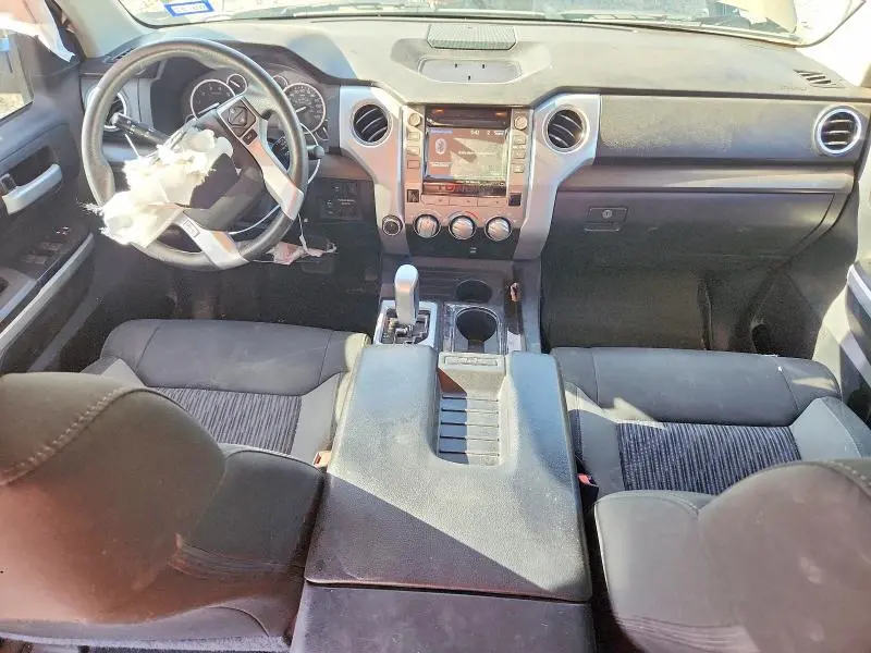 2017 TOYOTA TUNDRA SR5  