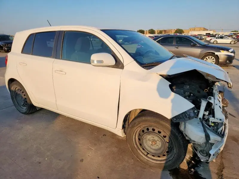 2011 TOYOTA SCION XD   