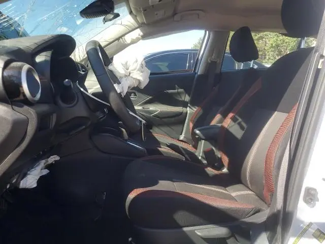 2024 NISSAN VERSA SR  