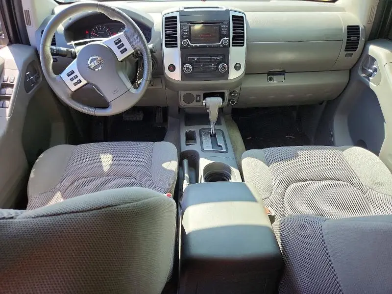 2017 NISSAN FRONTIER SV  
