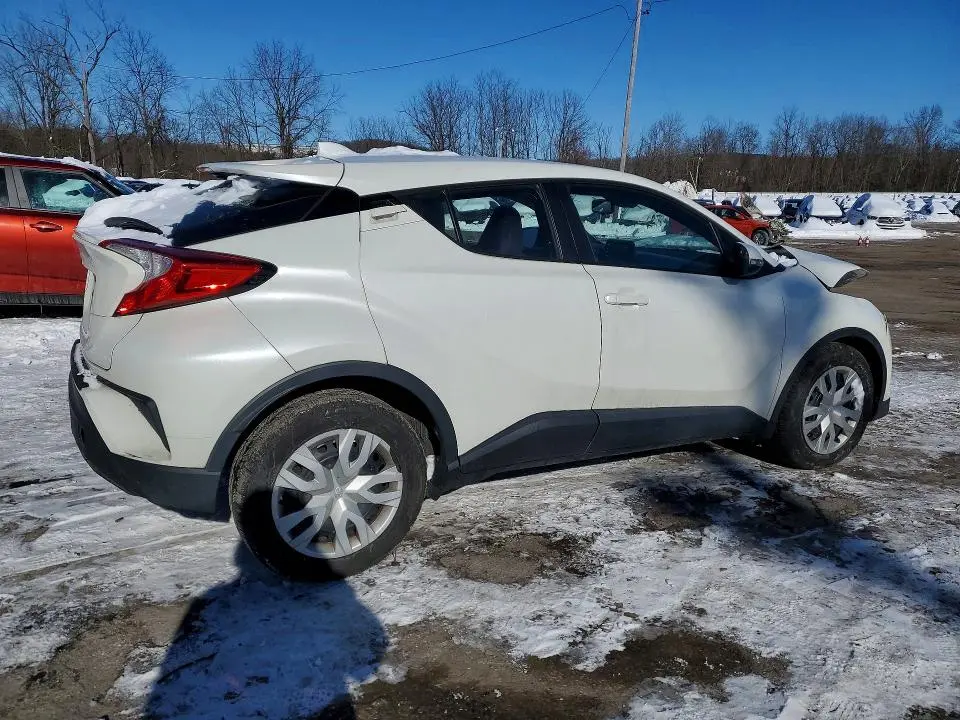 2019 TOYOTA C-HR XLE  
