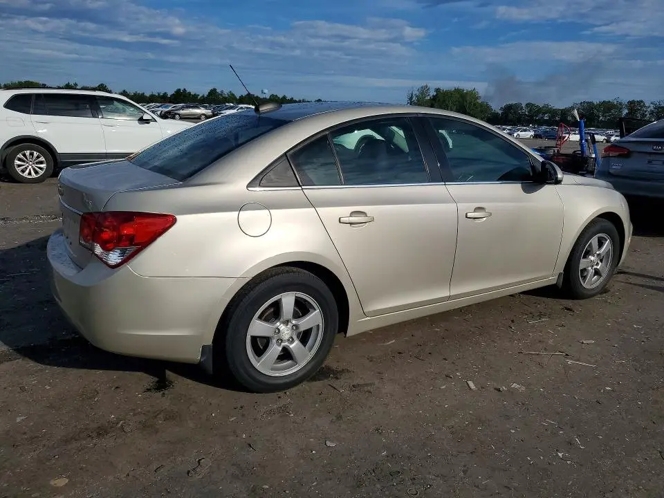 2015 CHEVROLET CRUZE LT  