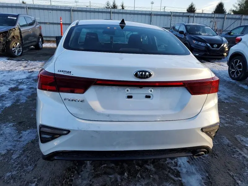 2021 KIA FORTE LXS  