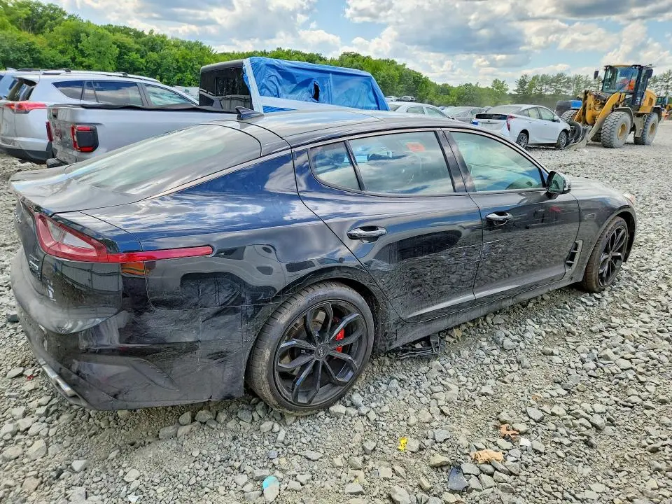 2021 KIA STINGER GT2  