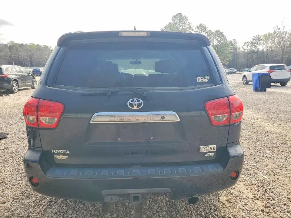 2010 TOYOTA SEQUOIA PLATINUM  