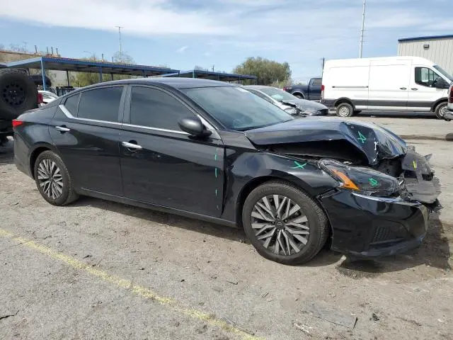 2024 NISSAN ALTIMA SV  