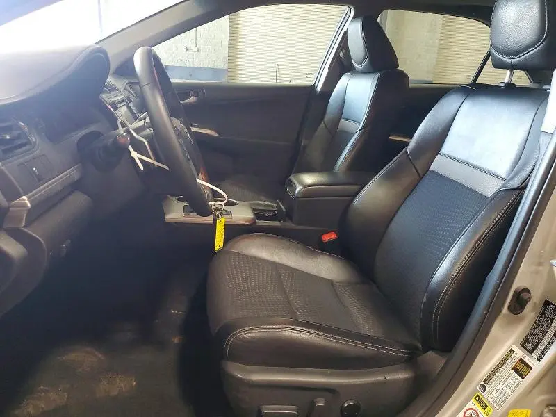 2012 TOYOTA CAMRY SE  