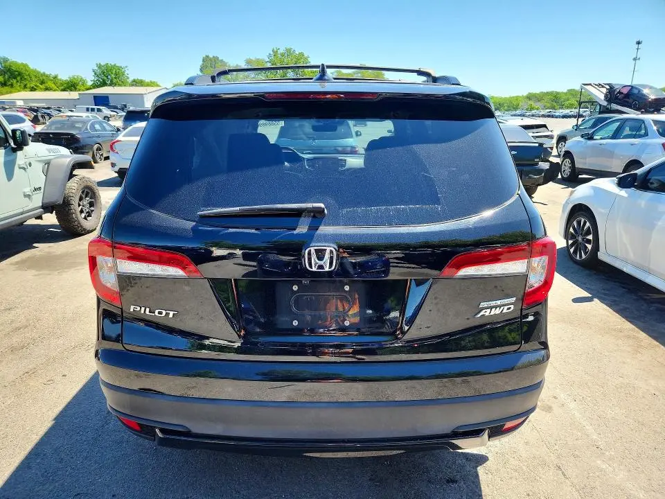 2022 HONDA PILOT SE  