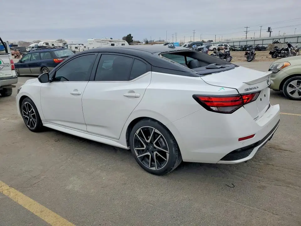 2025 NISSAN SENTRA SR  