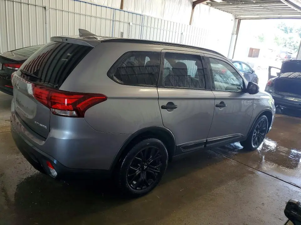 2019 MITSUBISHI OUTLANDER SE  