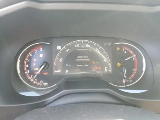 2025 TOYOTA RAV4 XLE  