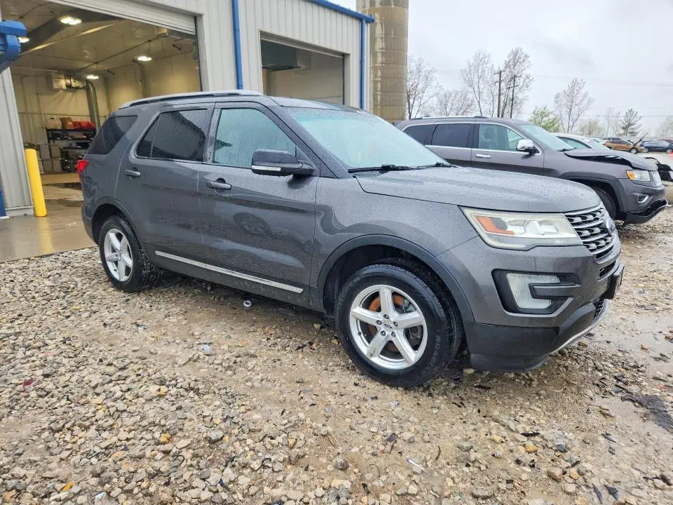 2016 FORD EXPLORER XLT  