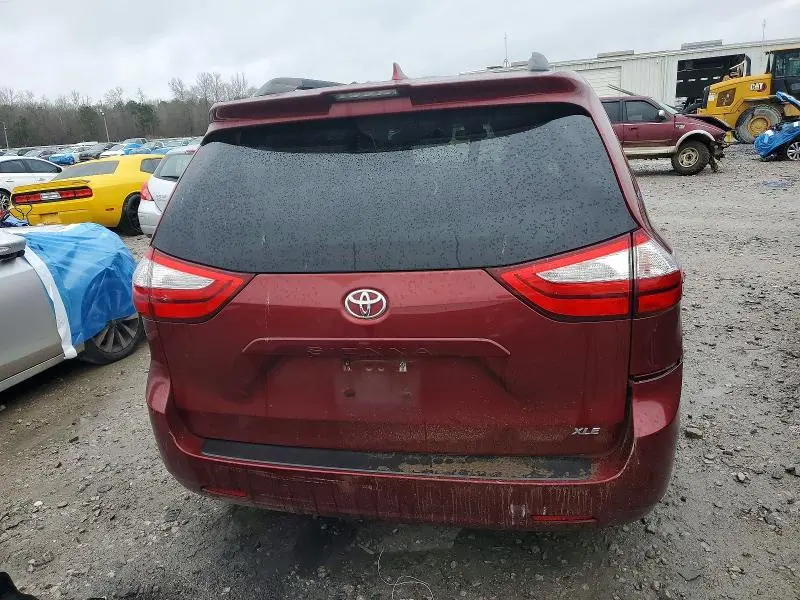2019 TOYOTA SIENNA XLE 8-PASSENGER  