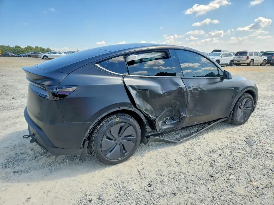 2026 TESLA MODEL Y   