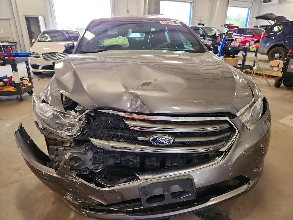 2014 FORD TAURUS LIMITED  