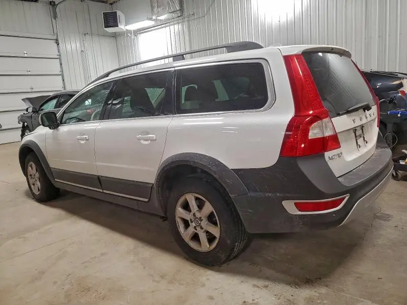 2011 VOLVO XC70 3.2  