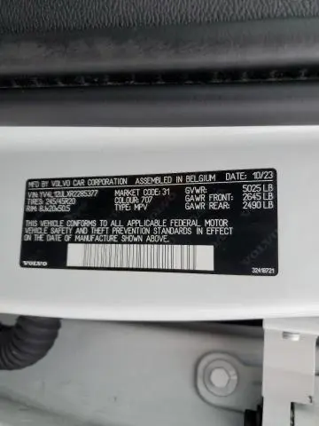 2024 VOLVO XC40 PLUS  
