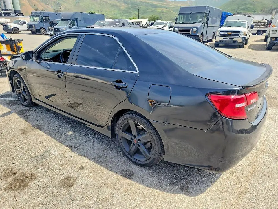 2012 TOYOTA CAMRY SE  