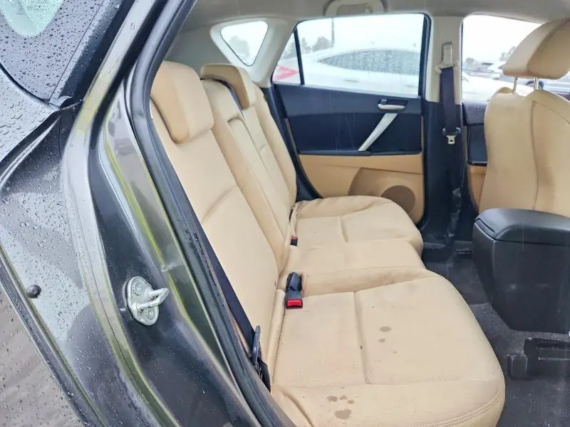 2010 MAZDA 3 S  