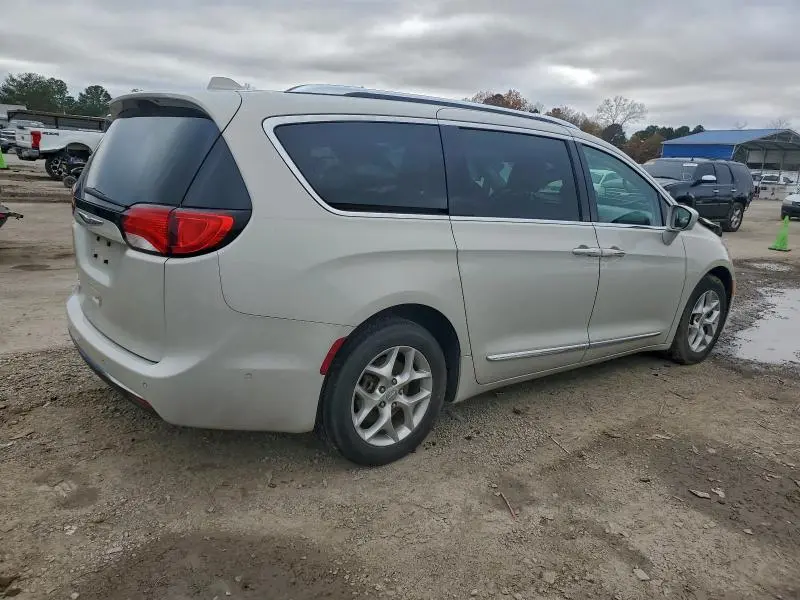 2017 CHRYSLER PACIFICA TOURING L PLUS  