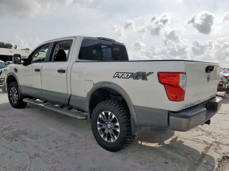 2016 NISSAN TITAN XD SL  