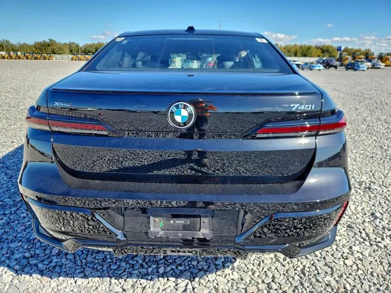 2025 BMW 740 XI  