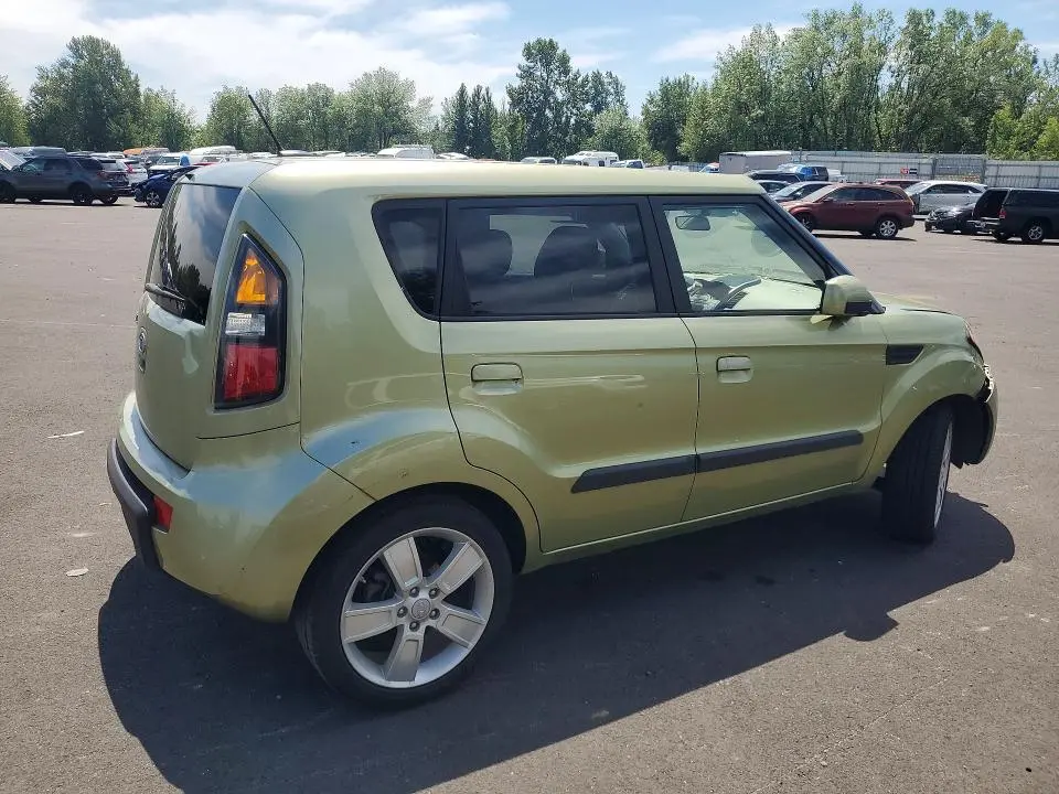 2010 KIA SOUL +  