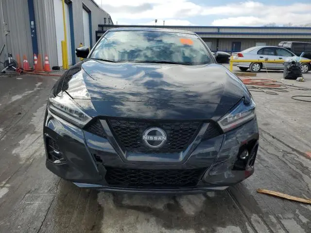 2023 NISSAN MAXIMA SR  
