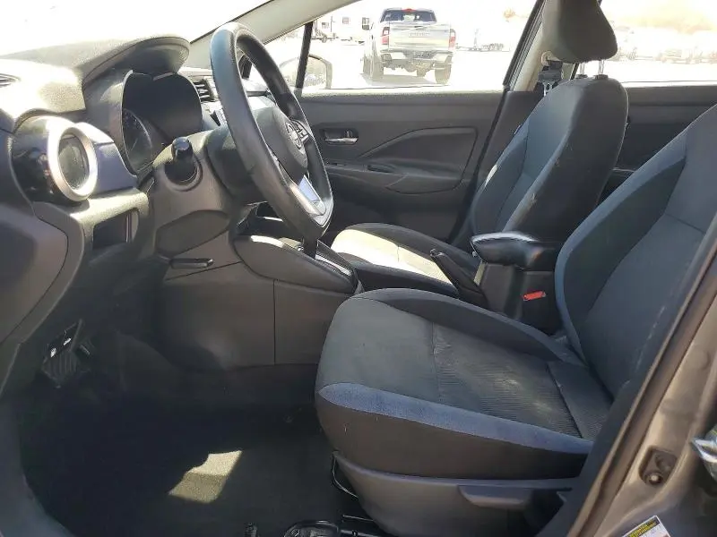 2023 NISSAN VERSA SV  