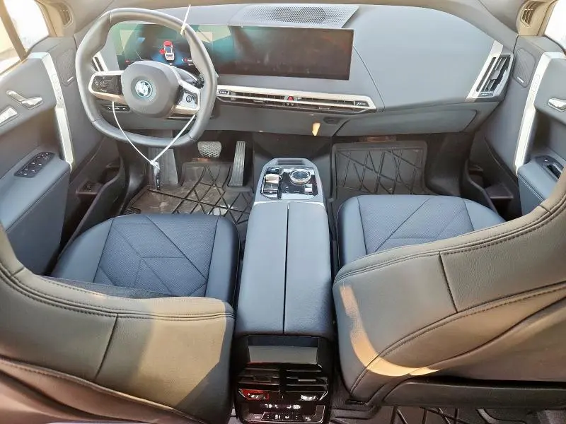 2025 BMW IX XDRIVE50  