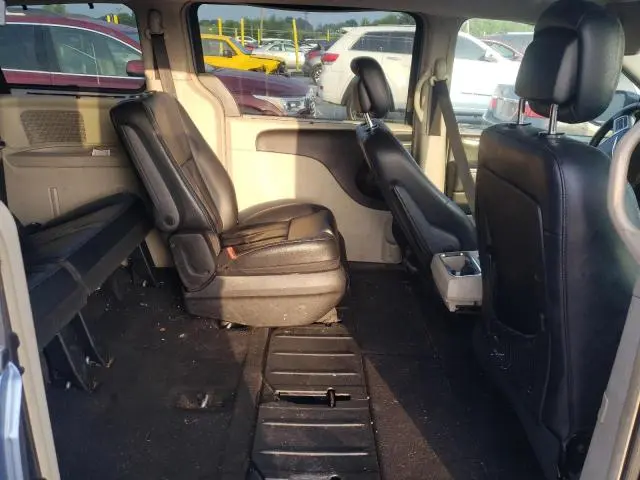 2011 CHRYSLER TOWN & COUNTRY TOURING L  