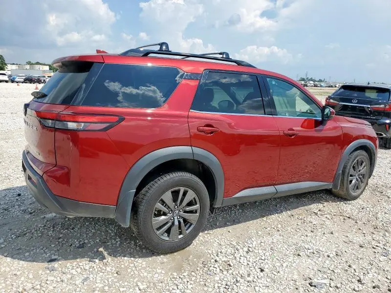 2022 NISSAN PATHFINDER SV  