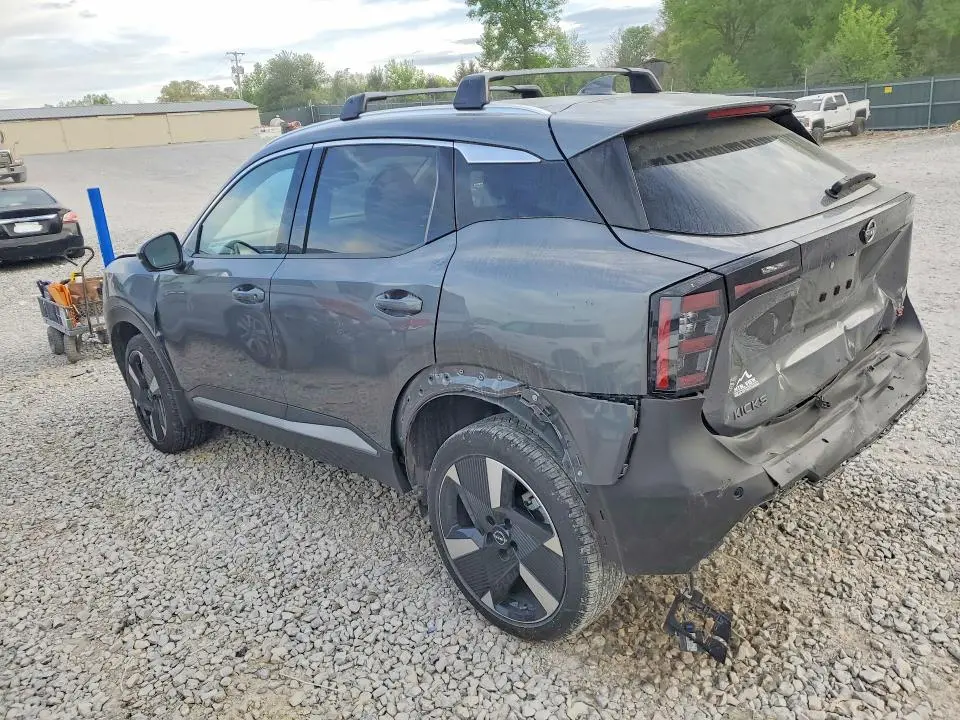 2025 NISSAN KICKS SR  