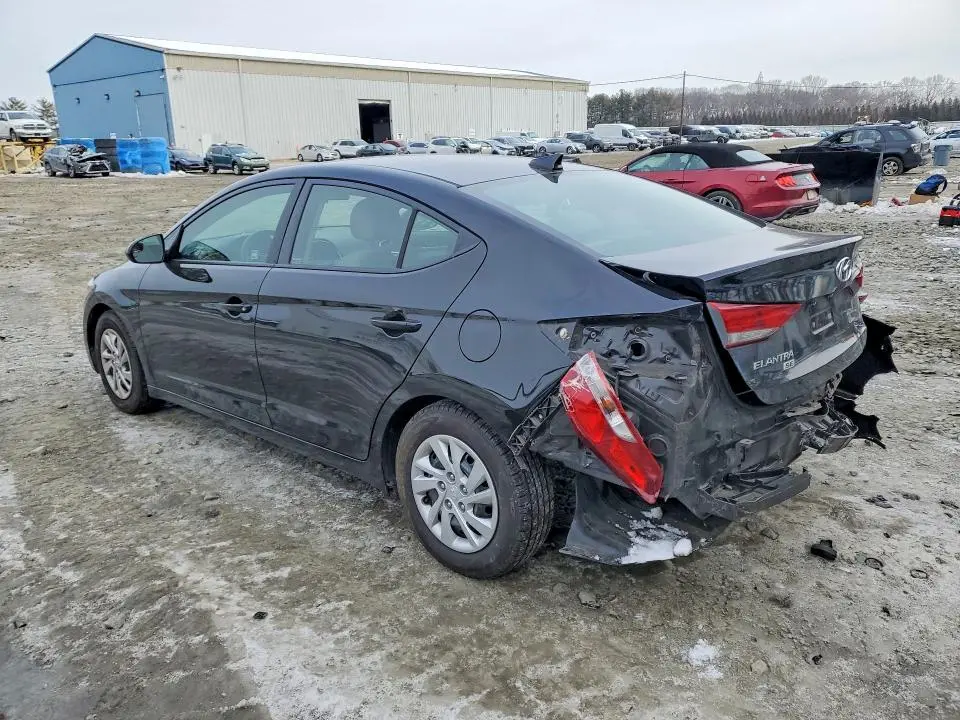 2018 HYUNDAI ELANTRA SE  