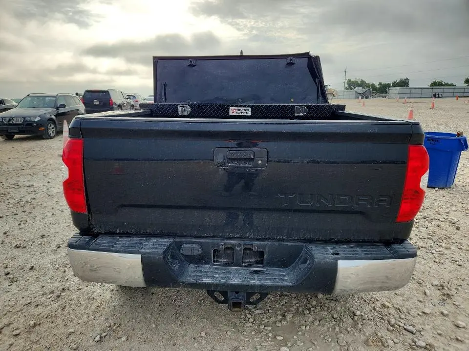 2021 TOYOTA TUNDRA CREWMAX SR5  