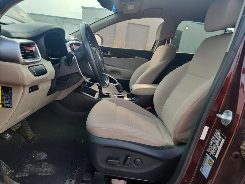 2017 KIA SORENTO LX  