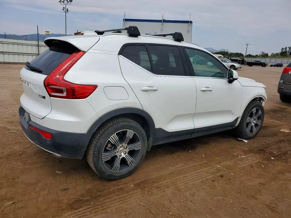 2019 VOLVO XC40 T5 INSCRIPTION  
