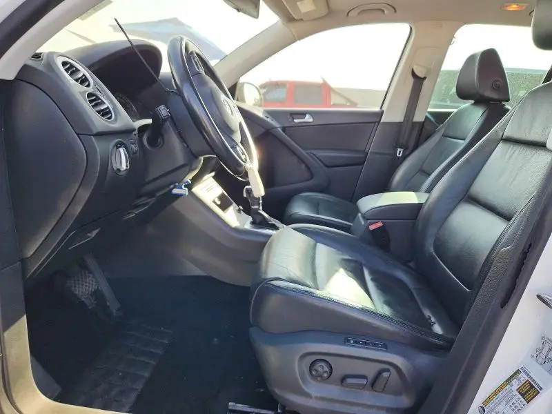 2017 VOLKSWAGEN TIGUAN SPORT  