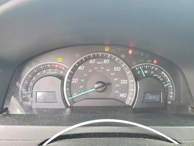 2012 TOYOTA CAMRY LE  