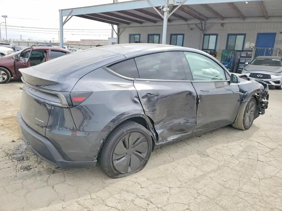 2026 TESLA MODEL Y   