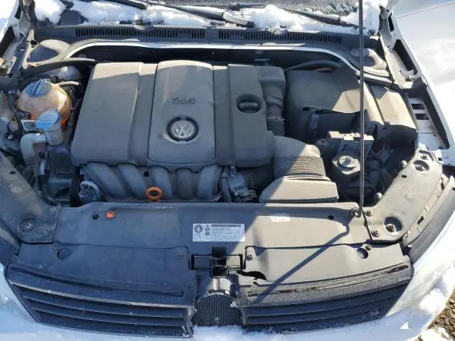 2011 VOLKSWAGEN JETTA SE  