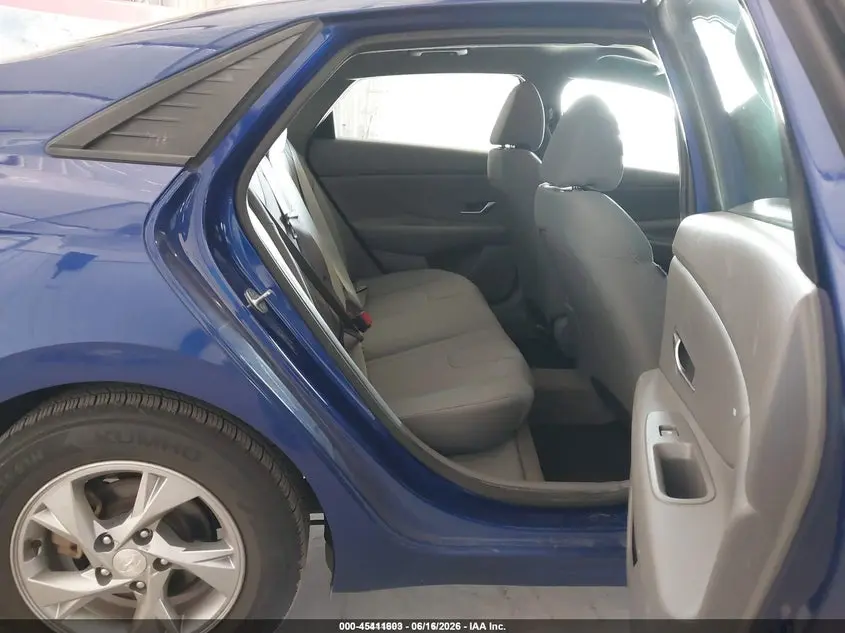 2021 HYUNDAI ELANTRA SE