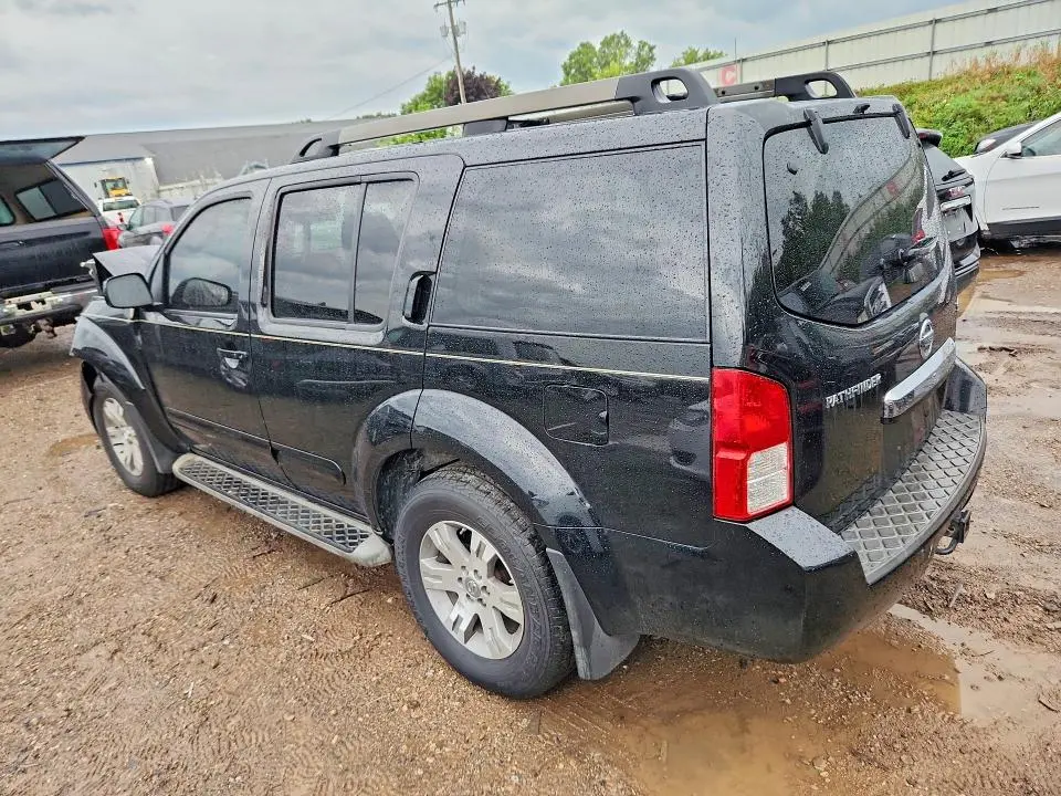 2010 NISSAN PATHFINDER S  