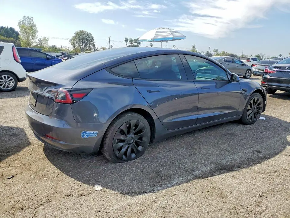 2021 TESLA MODEL 3   