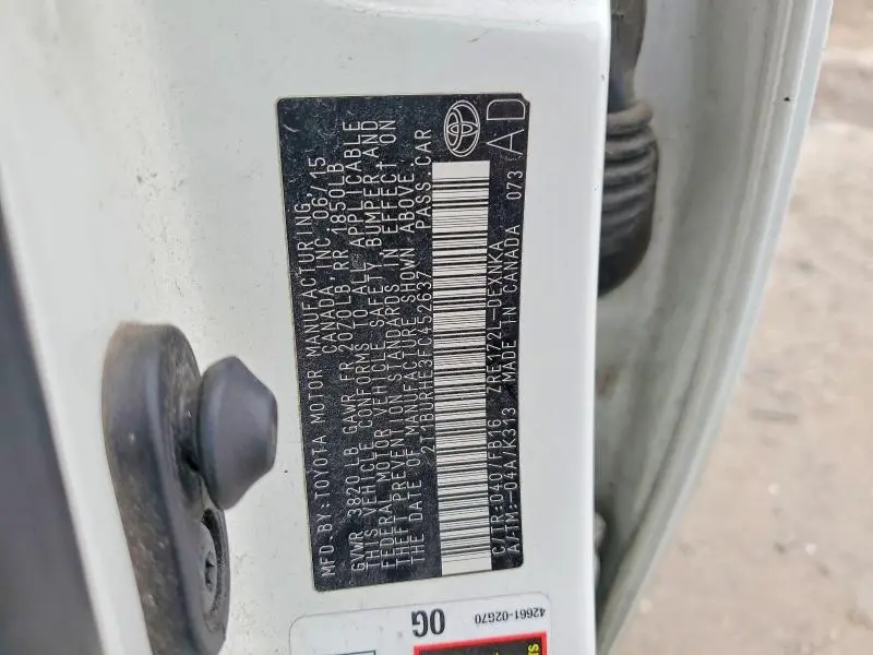 2015 TOYOTA COROLLA LE  