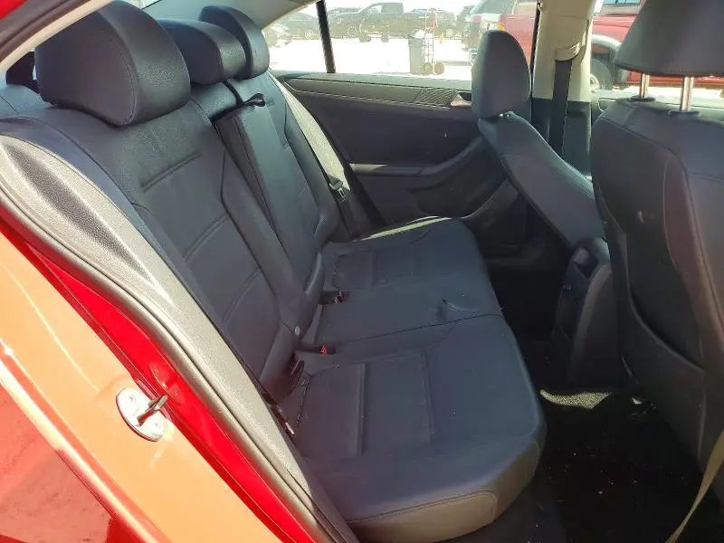 2012 VOLKSWAGEN JETTA SE  