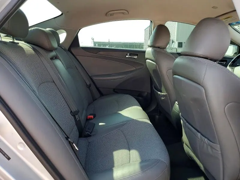 2013 HYUNDAI SONATA SE  