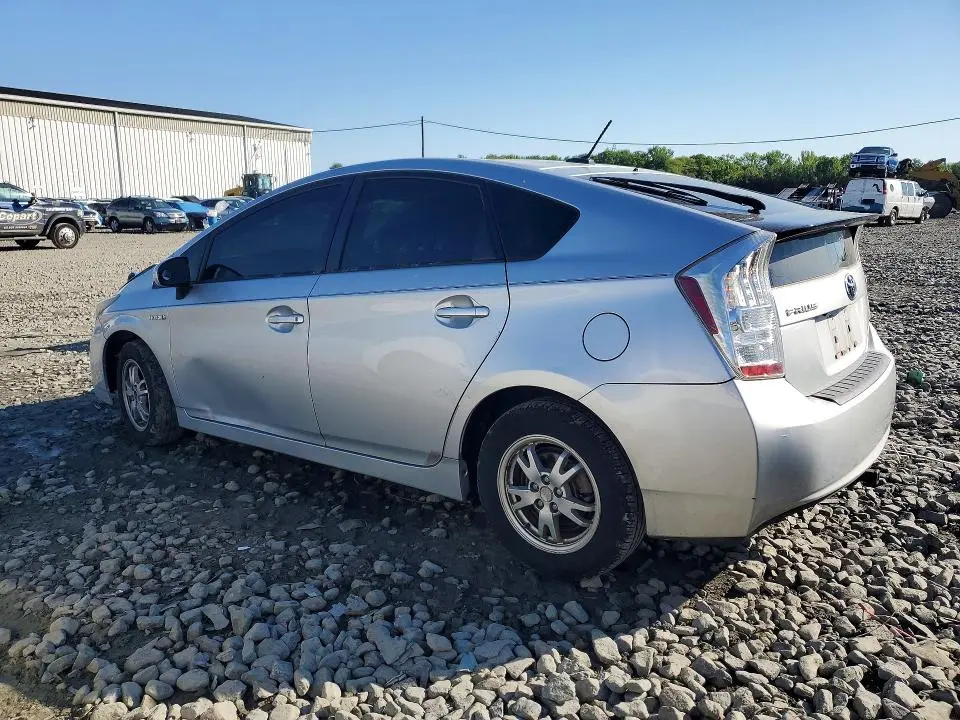 2011 TOYOTA PRIUS THREE  