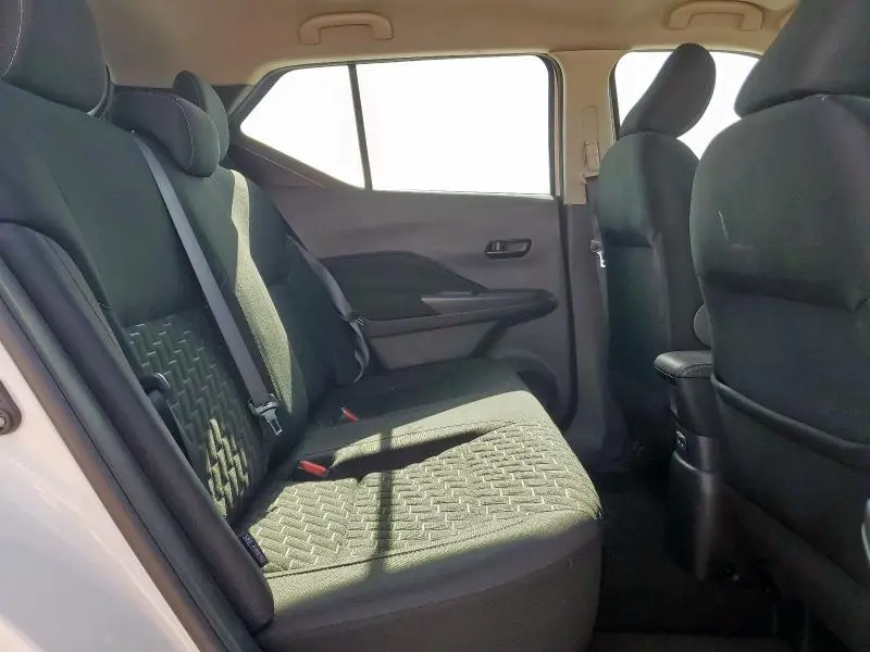 2022 NISSAN KICKS S  