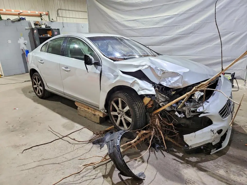 2016 VOLVO S60 PREMIER  